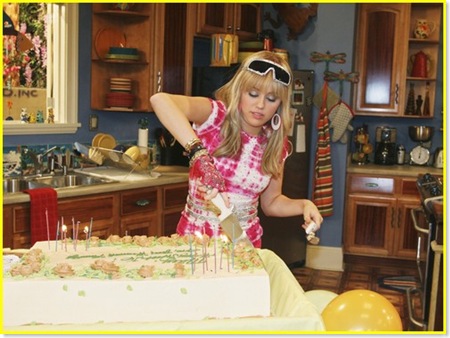 ma ana es el cumplea os 16 de miley y la produccion de hannah montana le