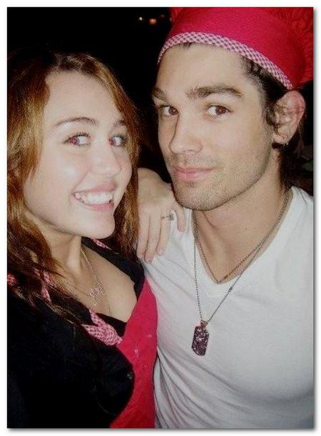 miley-myspace-photo-04 Miley Cyrus miley myspace