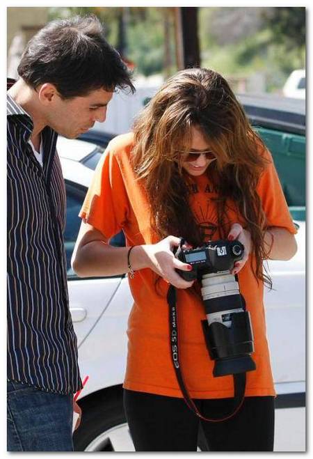 miley-paparazzo Miley Cyrus miley paparazzo