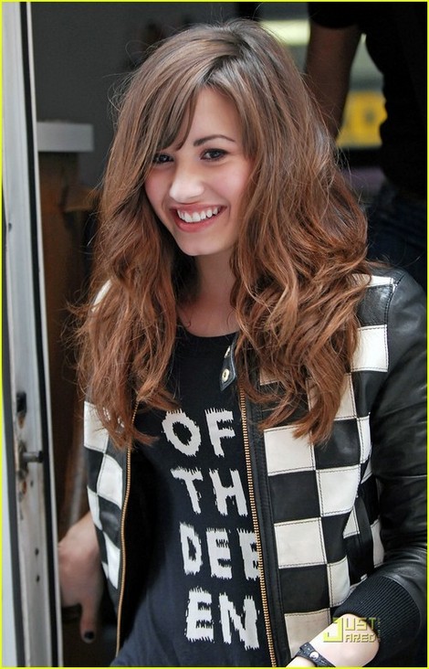 http://images.yodibujo.es/_uploads/membres/articles/20090729/4r4qp_Demi+Lovato+demilovatocandyqueen04.jpg