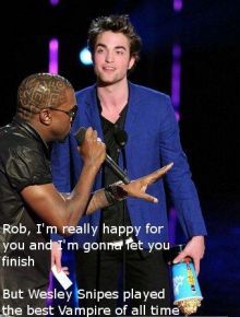 KANYE WEST INTERRUMPE A ROBERT PATTINSON