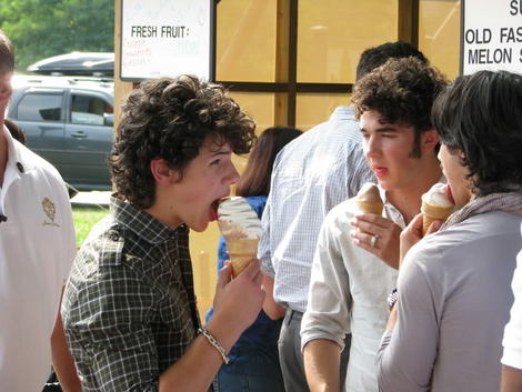 jobros-helados-blogdelatele-2.jpg image by joerocksmyworld99