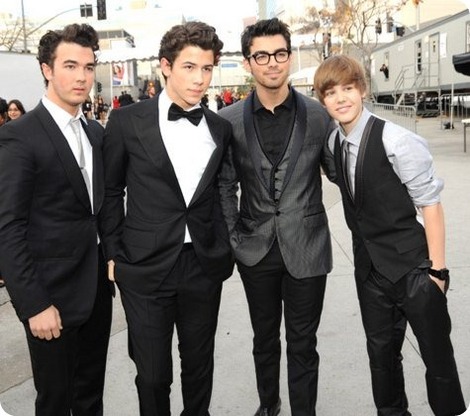 Justin Bieber con los Jonas Brothers