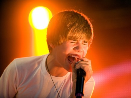 &iquest;SE LE EST&Aacute; SUBIENDO LA FAMA A LA CABEZA A JUSTIN BIEBER?
