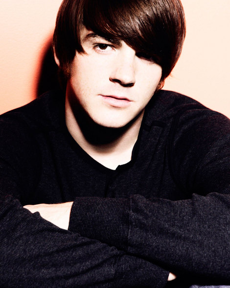 http://images.yodibujo.es/_uploads/membres/articles/20100833/m25jb_673834drake_bell_1.jpg