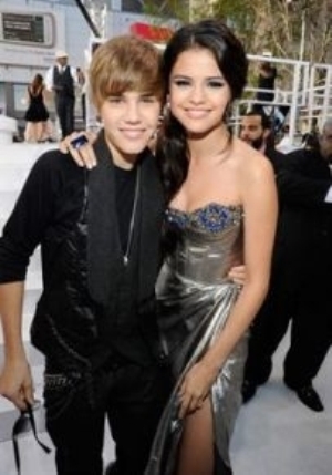 selena gomez y justin bieber en el. selena gomez y justin bieber