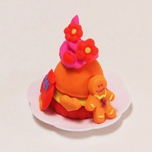Manualidad infantil : Cupcakes coloridos con plastilina