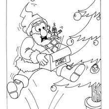 Dibujo Papa Noel para colorear con un regalo sorpresa - Dibujos para Colorear y Pintar - Dibujos para colorear FIESTAS - Dibujos para colorear de NAVIDAD - Dibujos para colorear de PAPA NOEL - PAPA NOEL para colorear